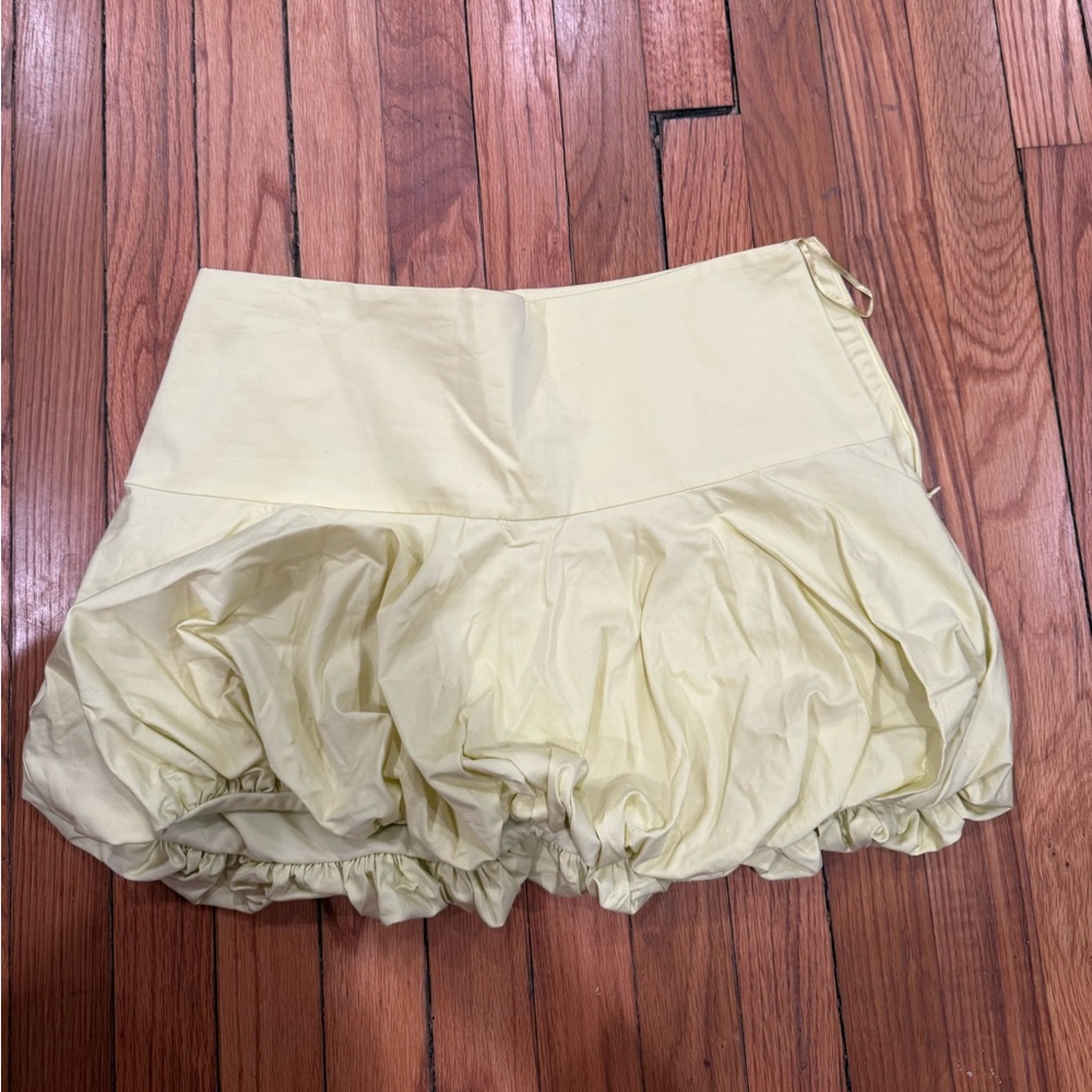 Zara Light Yellow Women's Skorts